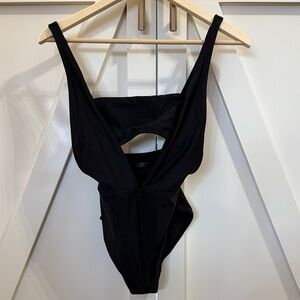 Elegant Black Women's Swimsuit